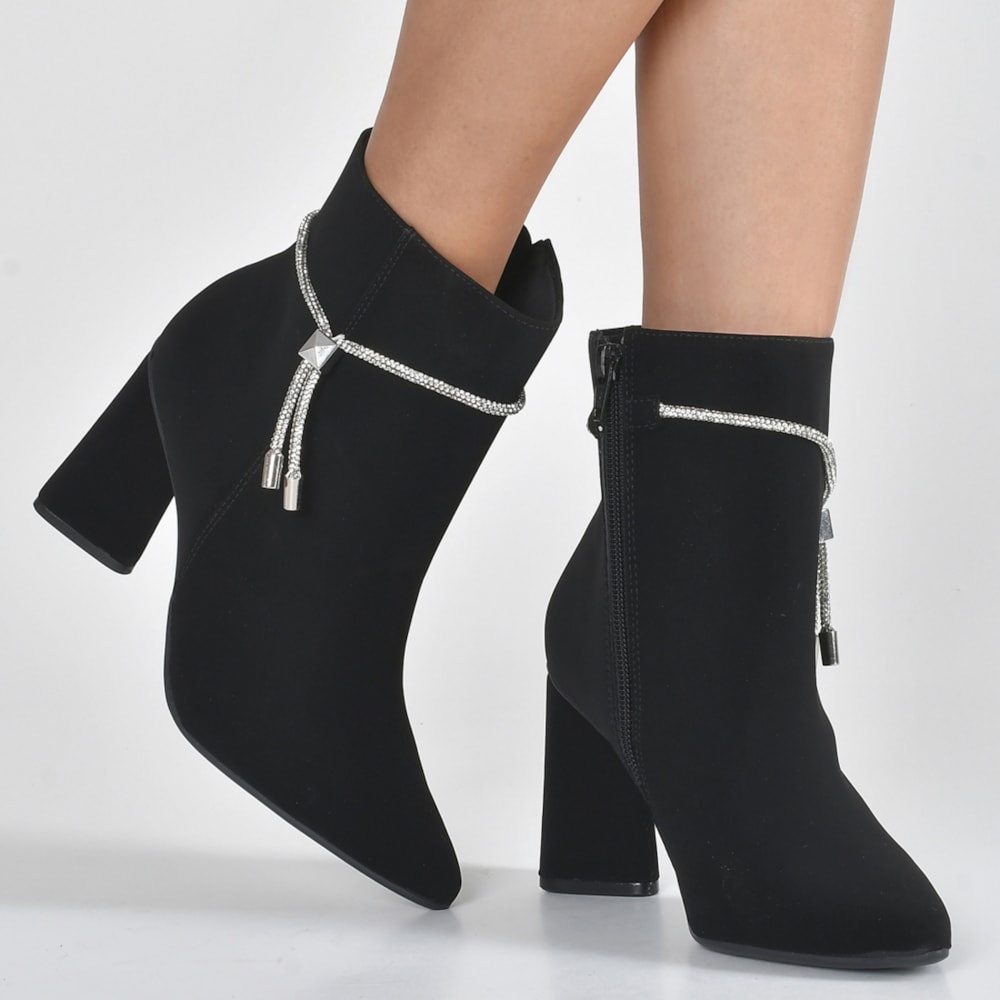 Bota Cano Baixo Feminina Adulta Via Marte