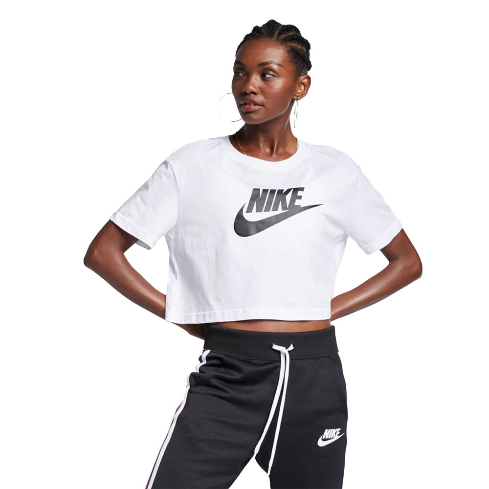 Camiseta Feminina Nike Sportswear Essential Manga Curta