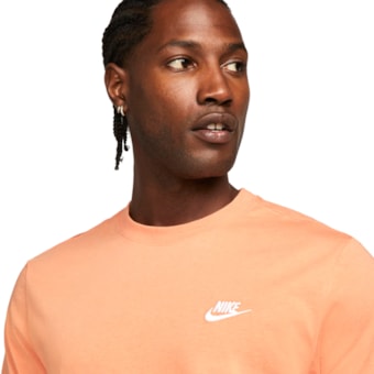 Camiseta Masculina Nike Sportswear Club Manga Curta