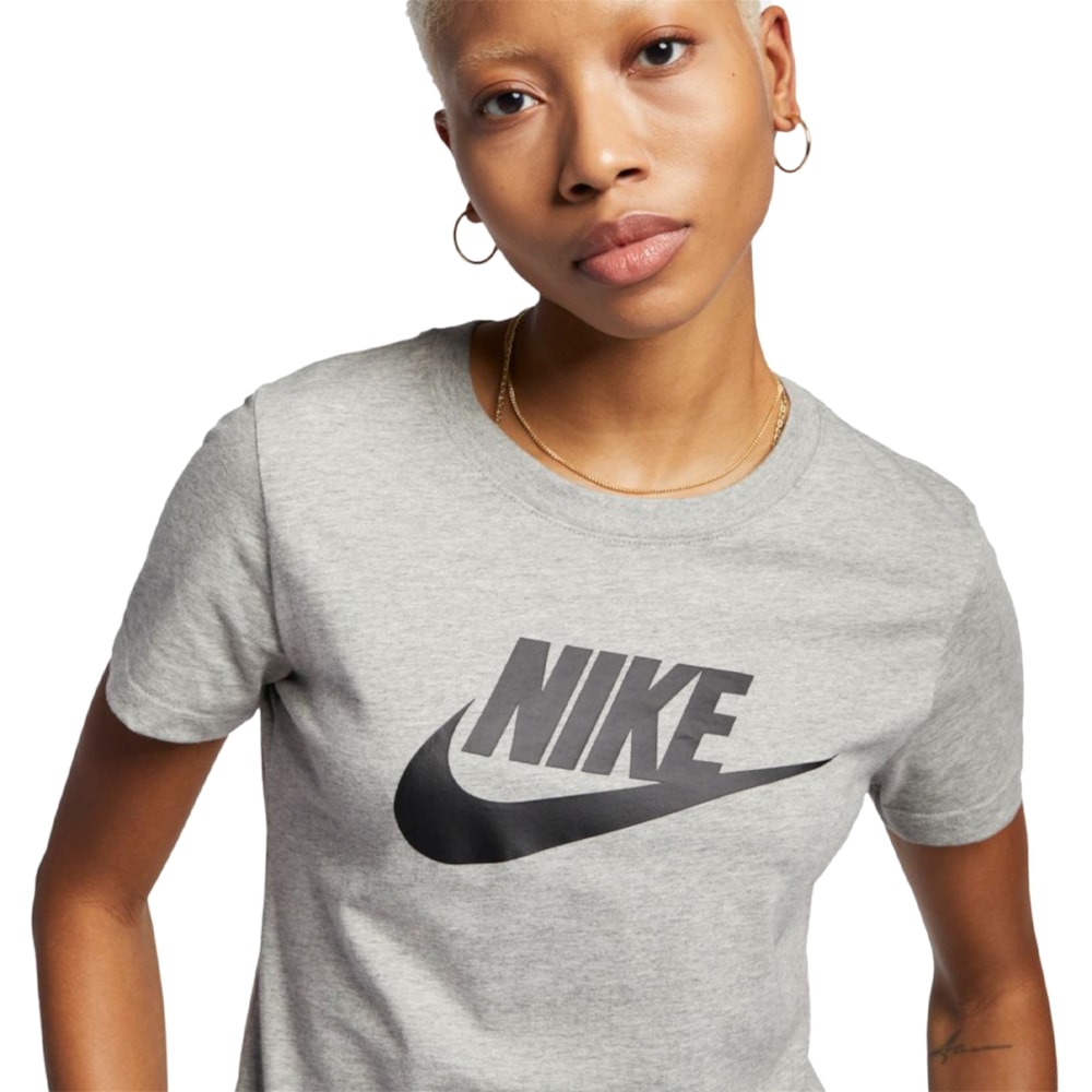 Camiseta Nike Sportswear Essential Unissex