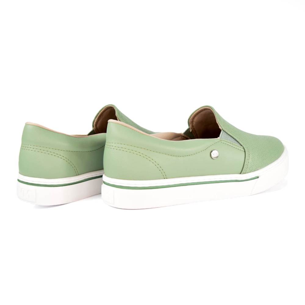 Tênis Slip On Feminino Via Marte